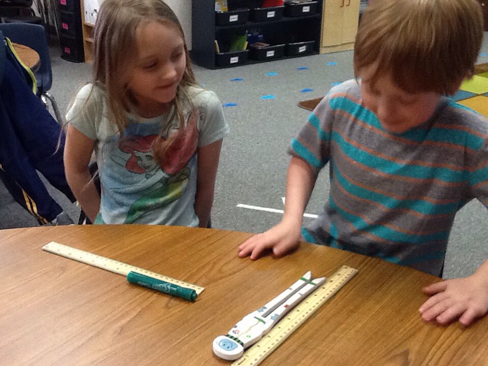 HESKaufman's tweet image. Exploring and comparing measurements with inches and centimeters on the ruler #mathgroup