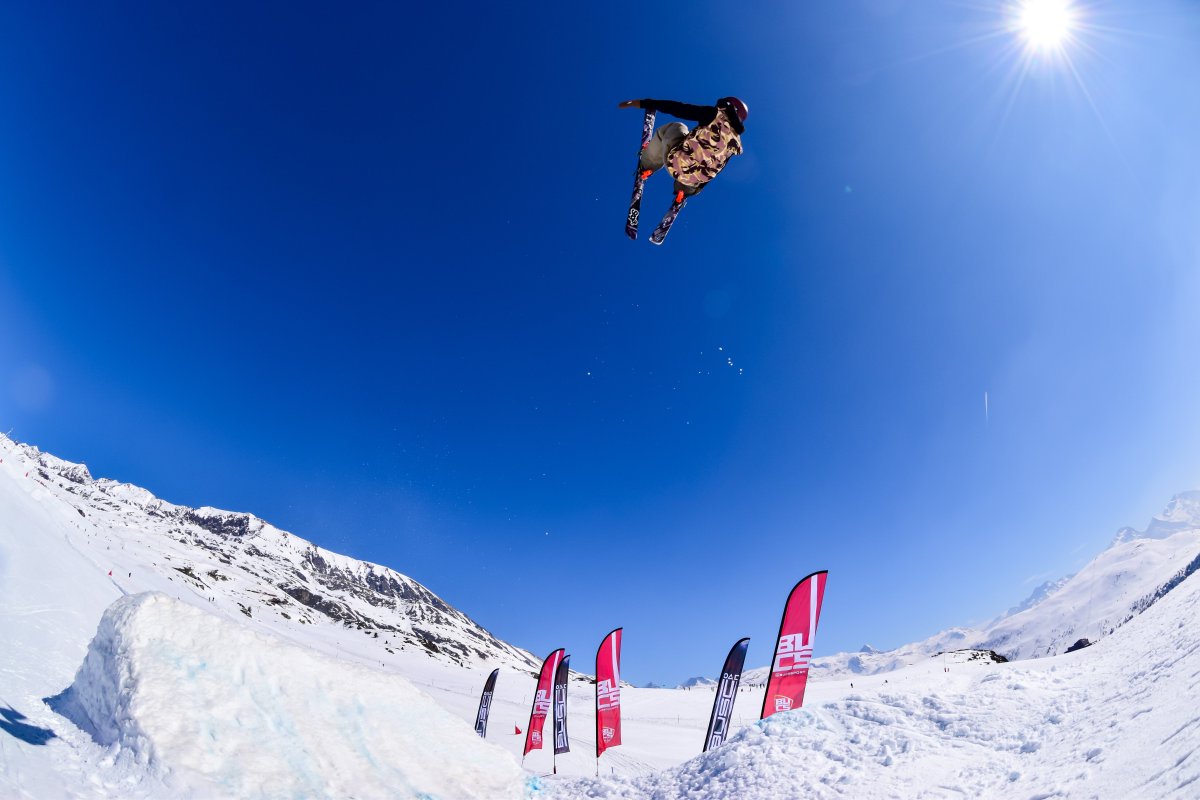 BUCSsport's tweet photo. #BUCSalpine: Tough competition in ski #bigair 1st Tom Smith @LoughboroughSno 2nd Marcus Hayward 3rd Josh Jenkins https://t.co/UR4aZoFpFH