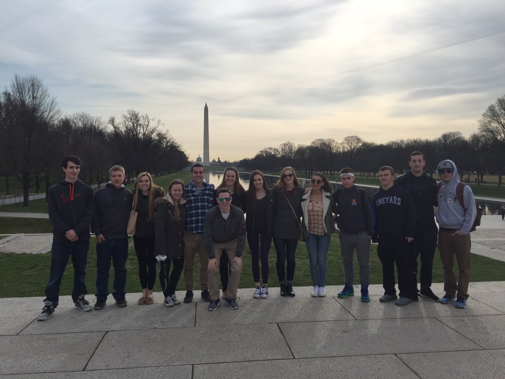 MrBFalcone's tweet photo. Lincoln Memorial #crhsdc #Coginchaug https://t.co/9kTvH9gZ3C