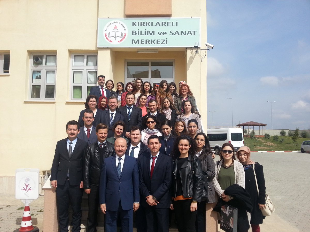 yusufusta72's tweet photo. Aday öğretmenlerimizle Kurum ziyaretlerimiz sürüyor.
Kırklareli BİLSEM'i ziyaret ettik.
@KIRKLARELIMEM @huseyin_guc https://t.co/AYO9TqR0Sk