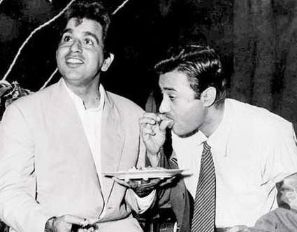 Arnab Goswami After Showing JNU row to Sudhir Chaudhary, stealing TRP from his plate. (2016)