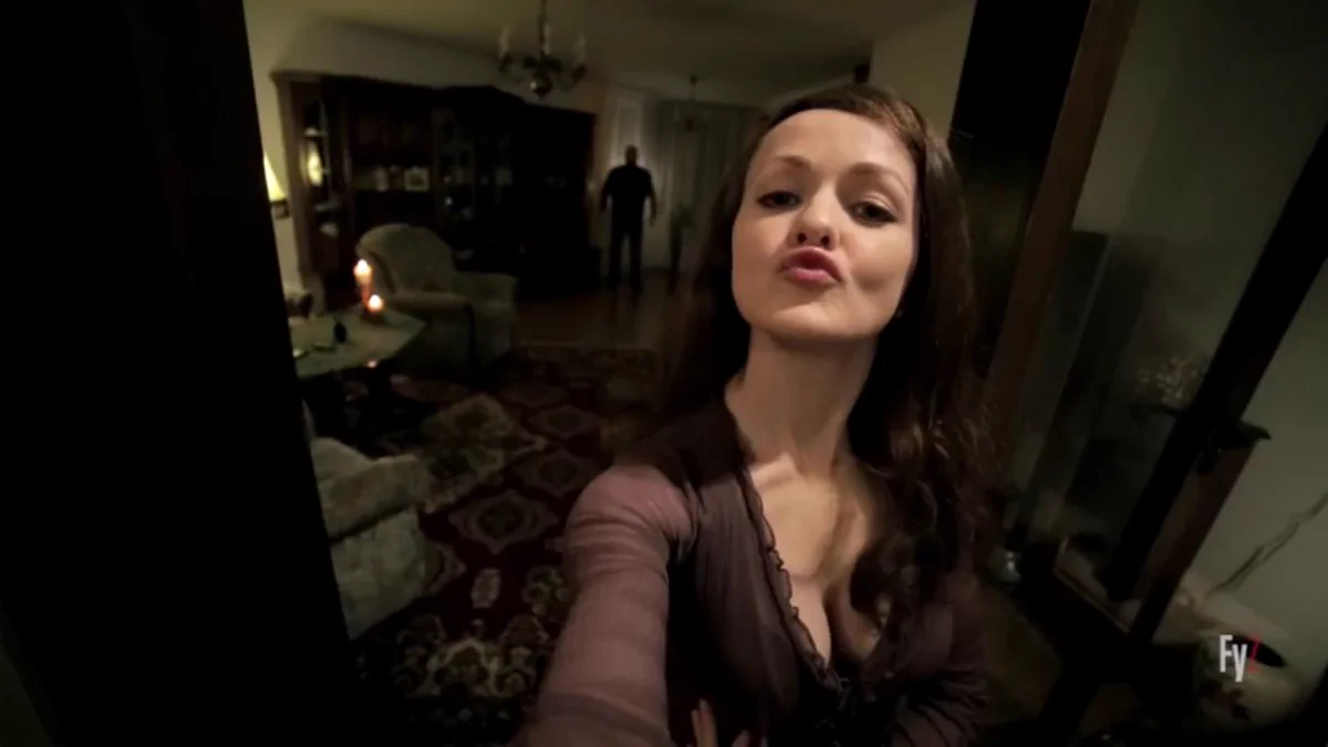 【閲覧禁止】これを見ると今後、自撮りが絶対にできなくなる..