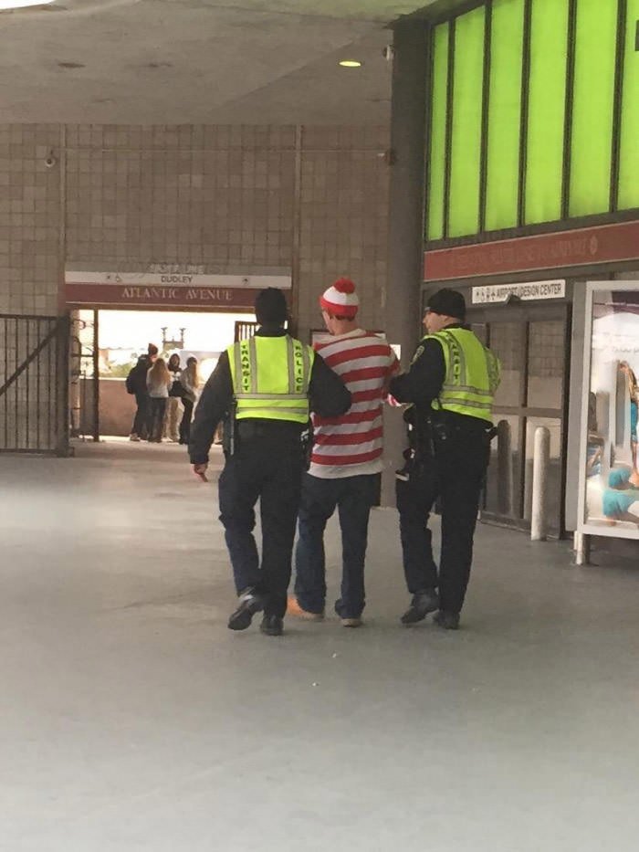 yisucrist's tweet photo. x fin han pillao al hijoputa d wally, a ver si tienes huevos d perderte x ahí otra vez https://t.co/WlEpbej6lp