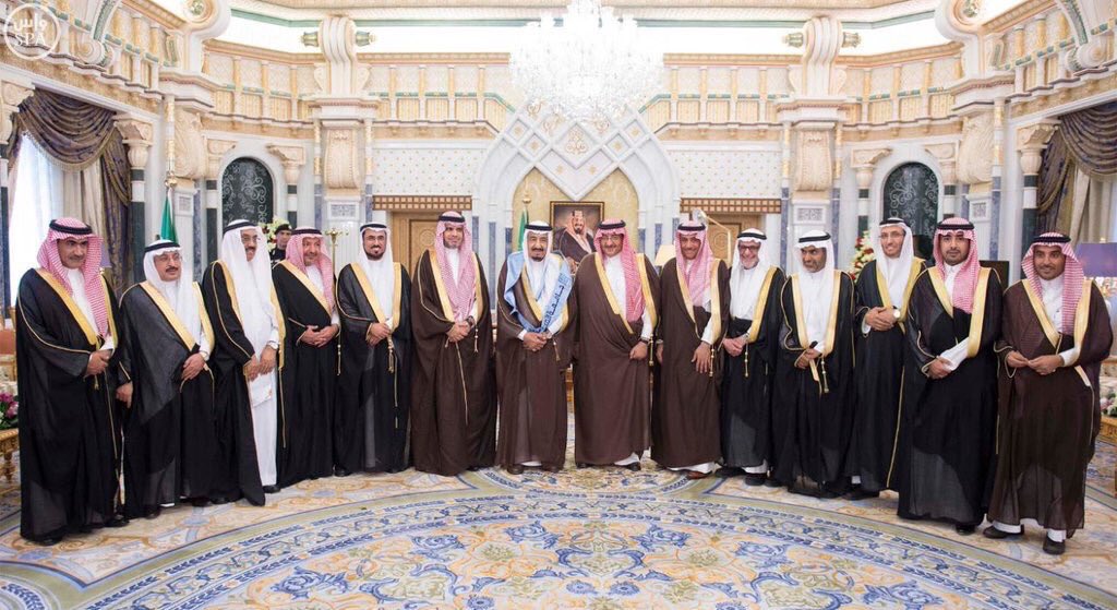 RO_KSU's tweet photo. قبولكم يحفظكم الله بالدكتوراة الفخرية من جامعة الملك سعود مصدر فخر واعتزاز للجامعة ومنسوبيها https://t.co/rzOcyPJ3PT