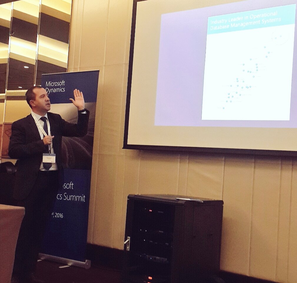 kevin_ashby's tweet photo. @Ozyucel at #DynamicsSummit2016 #SQLServer leader in Magic Quadrant for Operational Database Management Systems! https://t.co/bpPjRtH9C8