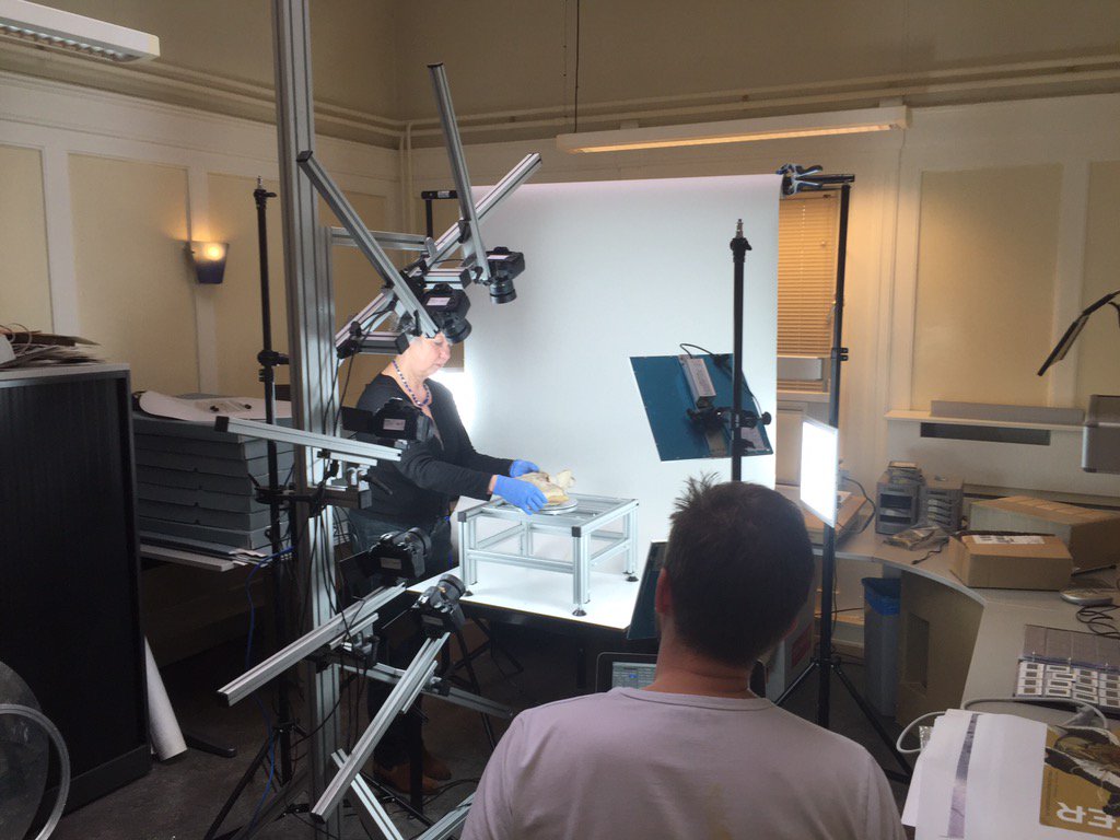 Digitization @ Allard Pierson Museum #CEMEC #3D #Scanning #Photogrammetry