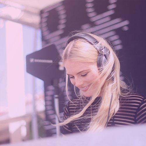 hedkandi's tweet photo. HK Resident @dj_loeca soundtracks the turn of the season with this warm feeling mix https://t.co/fmrRkAaUHc https://t.co/Fyitxe1W7g