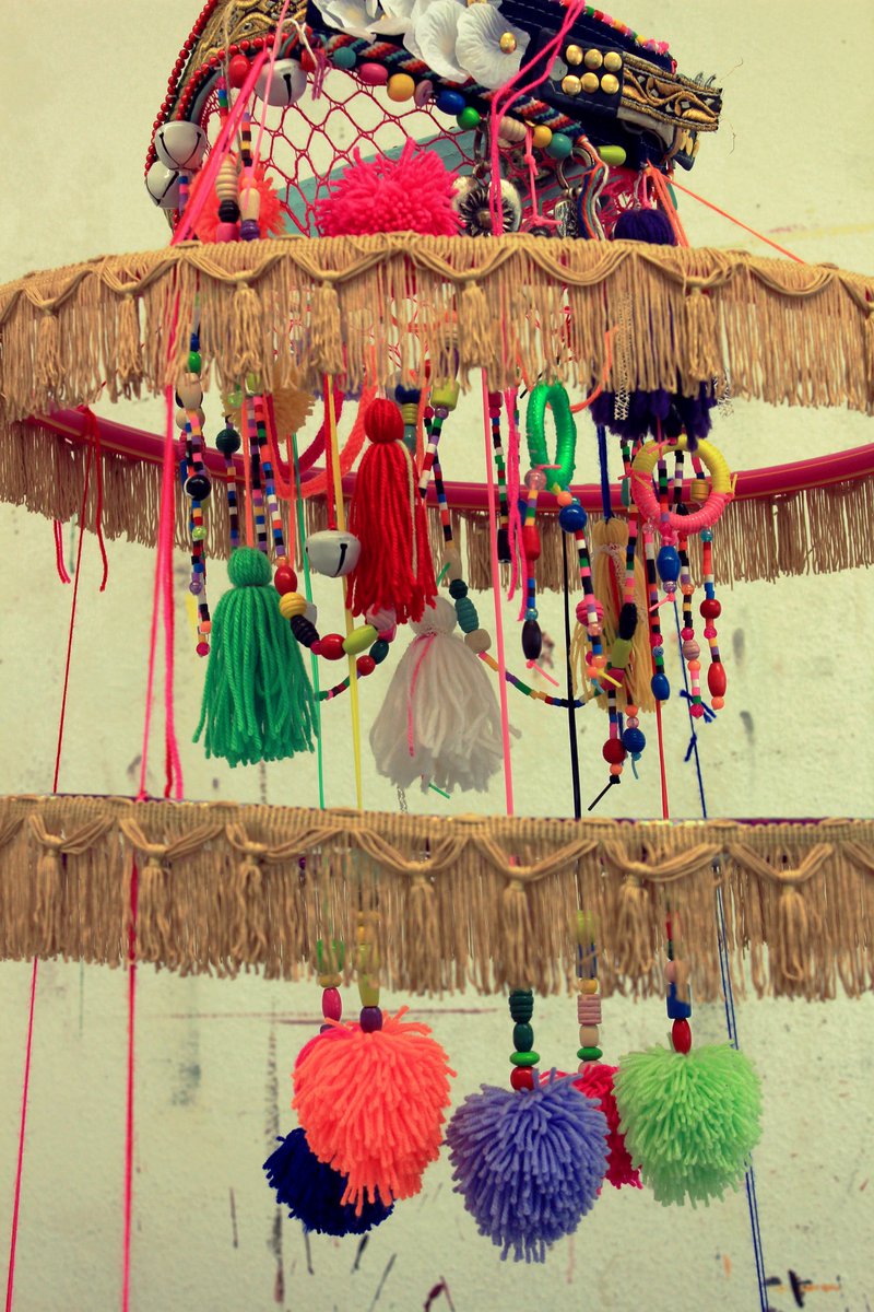 GildaMautone's tweet photo. Gilda Mautone
I'm not what I seem 120x70x70 plastic fabric wool trimming beads hula hoop...

https://t.co/I7HXsQflxg https://t.co/esFKFmTmvq