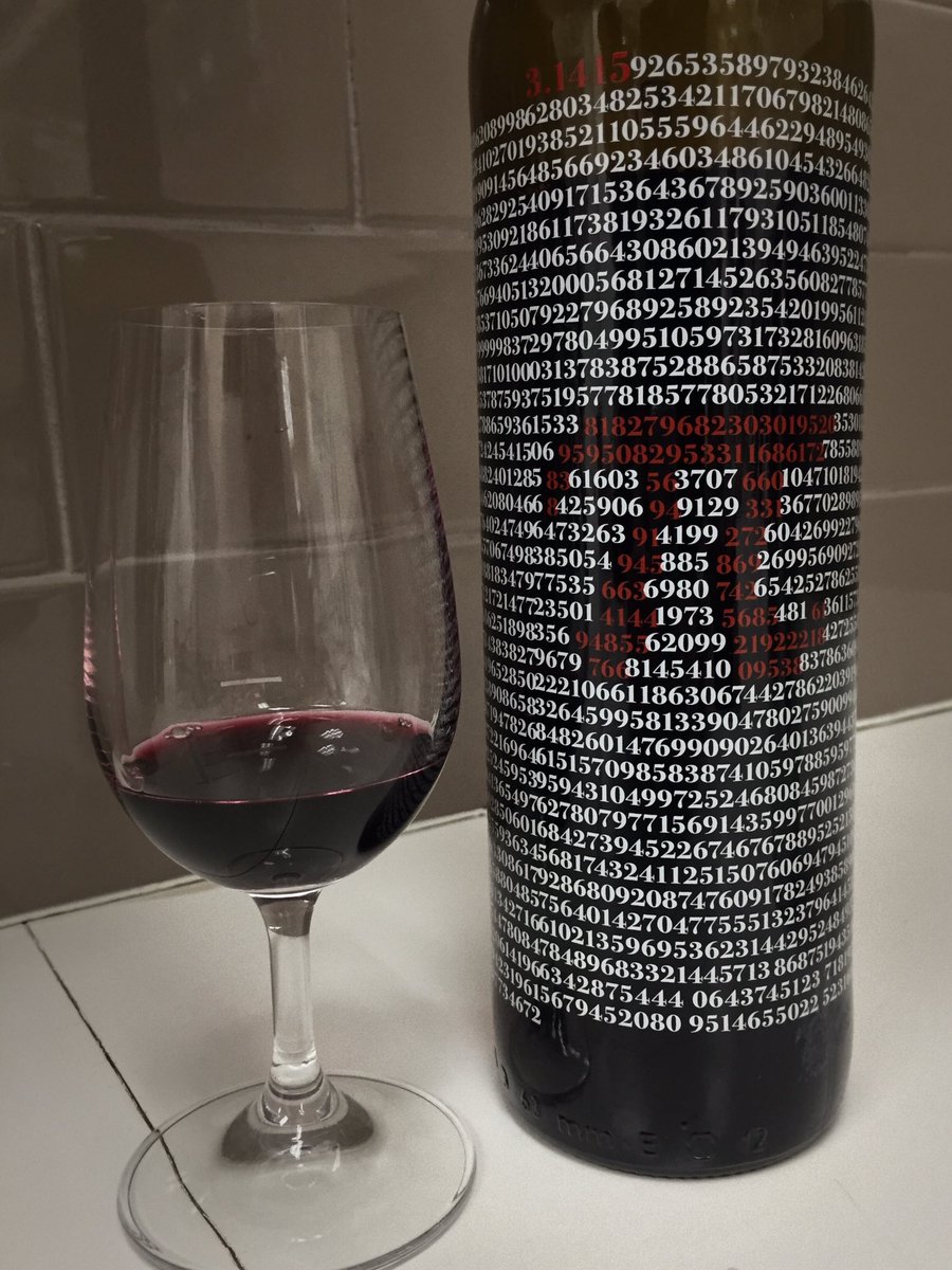TorontoVino's tweet image. This Spanish #Wine would&apos;ve been perfect for #PiDay2016 3.1415 or 16 if you round it off 😜 #LCBO #Vintages