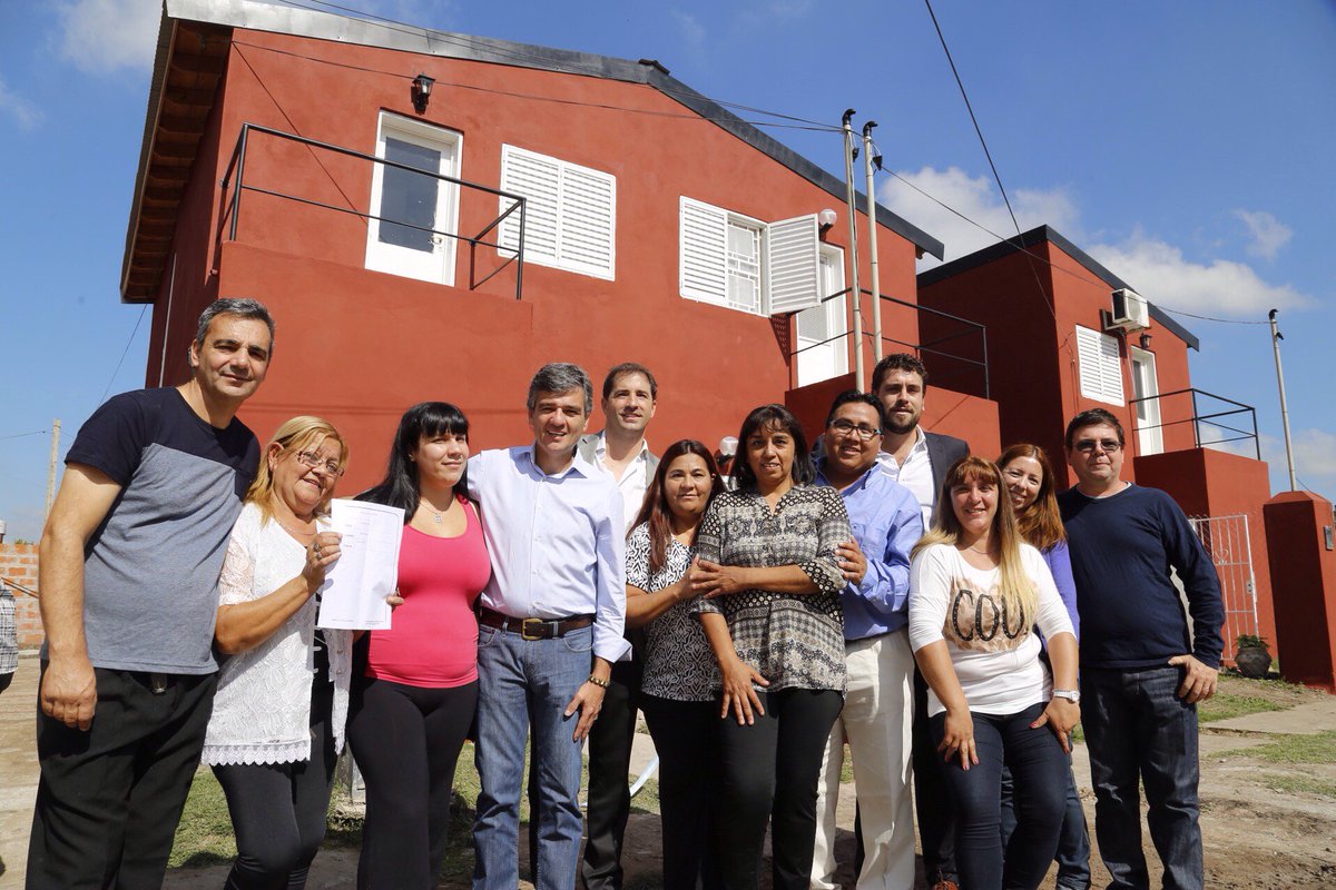 JuanZabaletaOK's tweet photo. Se contempla la construcción de 136 viviendas, y éstas 34 son las que ya pudimos entregar #HurlinghamEsMiLugar https://t.co/NtiKUhcoKA