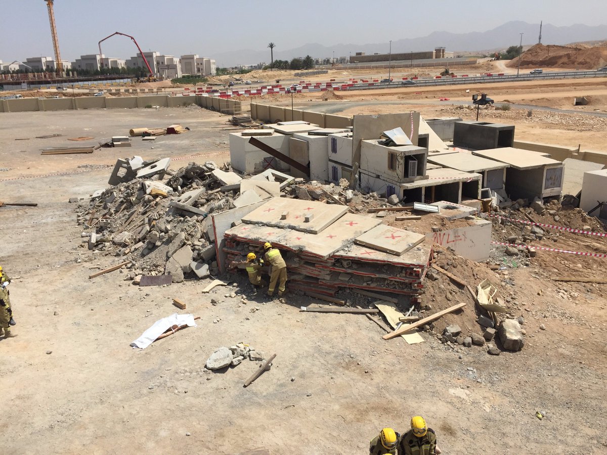 SpillConsultLtd's tweet photo. A few pics from @Crookyp1 trip to #Oman #training #NSRT #USAR #EarthquakeExercise #responseprofessionals #rubblepile https://t.co/mqU0Sk99vo