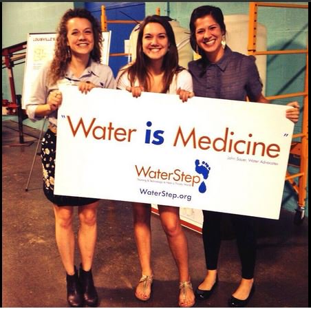 natjane26's tweet photo. Nothing better than working w/ friends for #safewater. Happy #WorldWaterDay @WaterStep @MarkHogg #waterismedicine https://t.co/xKzW1pFIJH