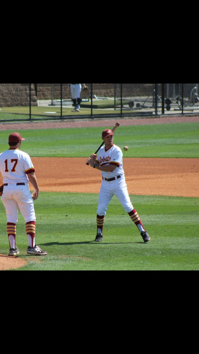 JCJCPenMafia's tweet photo. Shoutout to the best fungo hitter in Juco @TravisCreel1 https://t.co/aBI9j18j0A