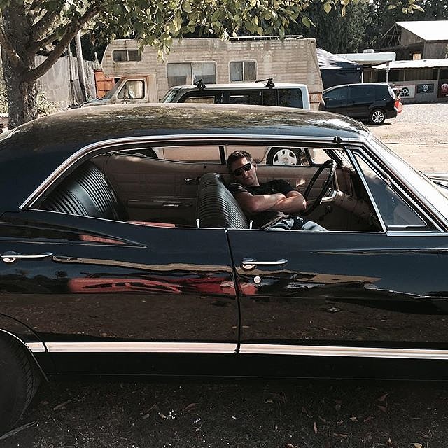 mellow_army's tweet photo. Jensen's best insta photos! #J2 and baby from the #Spn set. #SPNFamily @cw_spn
#AKF https://t.co/9WQb2FdMwu