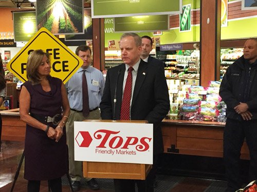 enjoyRTS's tweet photo. We're celebrating 10 yrs of @SafePlace with the @Center4Youth @TopsMarkets #NSPWeek2016 https://t.co/fdAReN5uGz