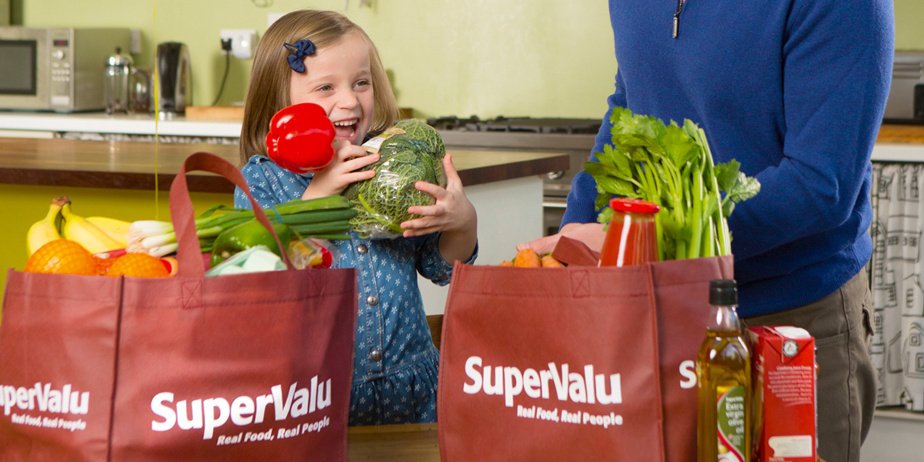 ElectricIreland's tweet photo. Get β¬10 off your next bill when you shop at @SuperValuIRL, thanks to #PoweringRewards: https://t.co/a7s44hqn4M https://t.co/O9N7WW0R1r