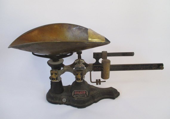 suzannee43's tweet photo. What would you weigh? https://t.co/DibIPcFkBC #Ohaus #2Kilo #VintageScale #integritytt #EtsySpecialT #etsymntt #best https://t.co/fUiLfhHVoH