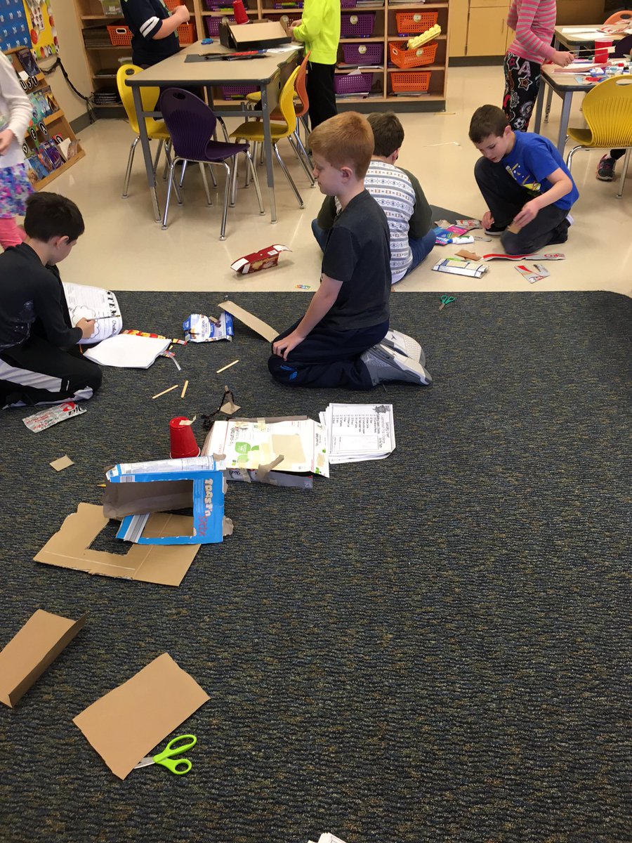 mrsplowmangre's tweet photo. STEM in Math-Creating Leprechaun Traps #bwls20/20 #cotaughtmath #inspireandguide https://t.co/R1ft3Akm8h