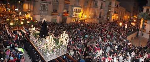 AMCristoSangre's tweet photo. En unas horas esta imagen se repetira un año mas!! https://t.co/sEd3ZhZRSA