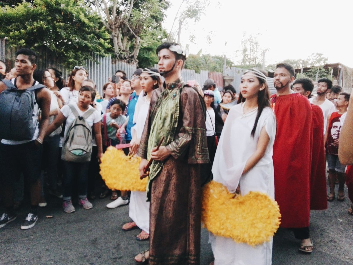 C43H66N12O1_2S2's tweet photo. #Senakulo2016 #Tradition #Panata #Bepe @KimberSvnglvy @KimPame_Kai @monecaandales @Jasminzygong @Shiyekhaaaa https://t.co/qfE4zMQfkM