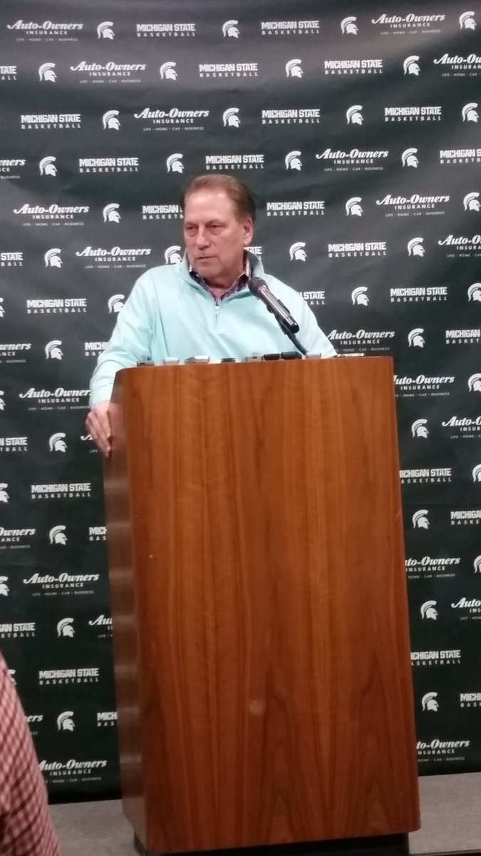 MRNSportsguy's tweet photo. Tom Izzo's season ending press conference https://t.co/9uJa8Df4iP