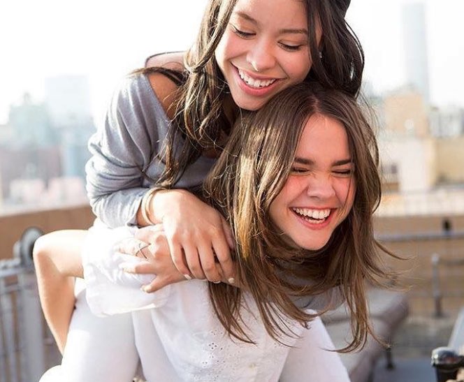 Let's be honest Cici and I are dating 😅💕