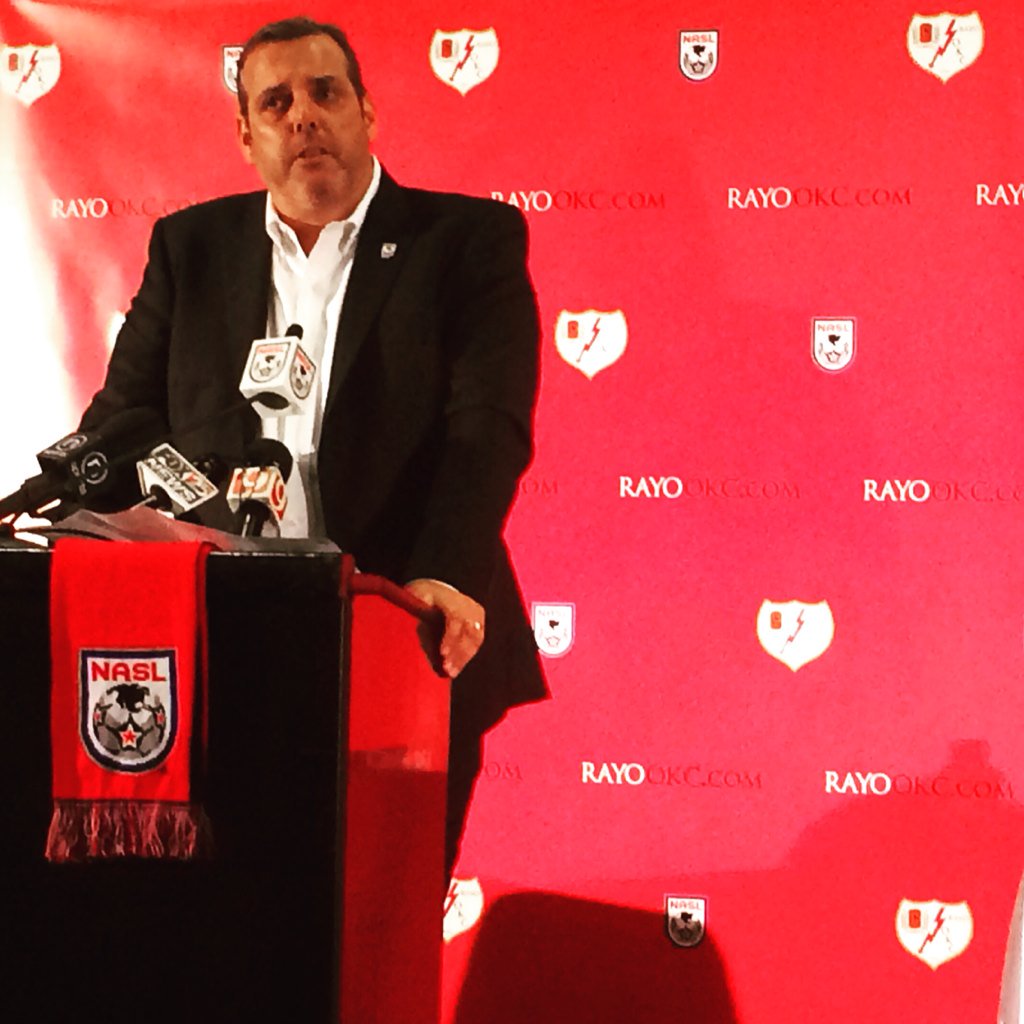 .@NASLBPeterson is live on @SoccerMorning with @davisjsn. 

Tune into <a href="/SiriusXMFC/">SiriusXM FC</a> right now!