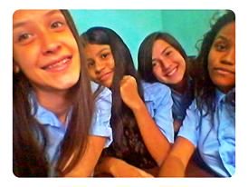Maria_FS01's tweet photo. #selfieatomico @AtomicoOficial Un saludo desde caracas les manda Eylin,Lady, Kela y yo besos https://t.co/ZQG5wMXSpc
