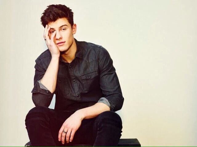 ShawnMendesBRA's tweet photo. FOTOS: Novo photoshoot do Shawn para Notion Magazine https://t.co/HQBCb94pF9
