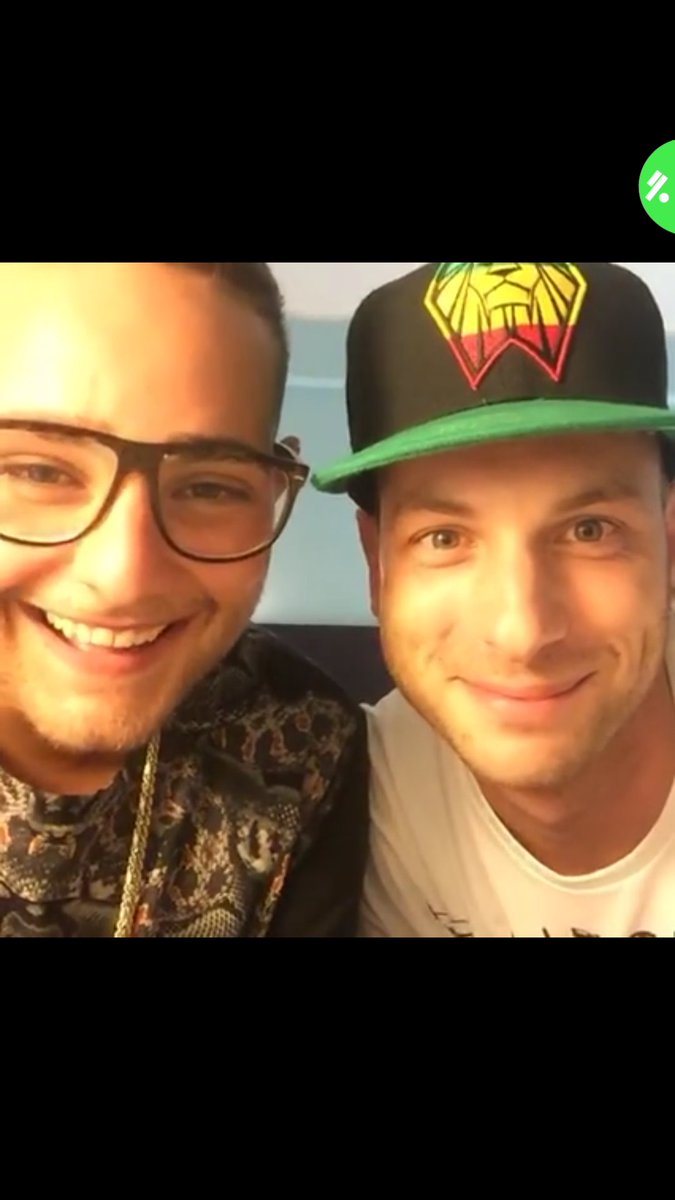 lauravassy21's tweet photo. La mia felicità.❤ #amorimiei #chebellii #quantoviamo @RoccoHunt @CLEMENTINOIENA https://t.co/IjUfXEIq5A