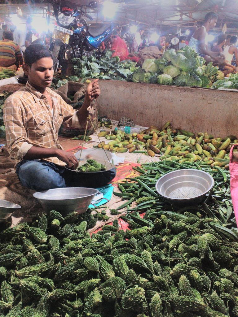 _psychosoul_'s tweet image. #Marketlook
#IndianVersion
#FullyCrowded