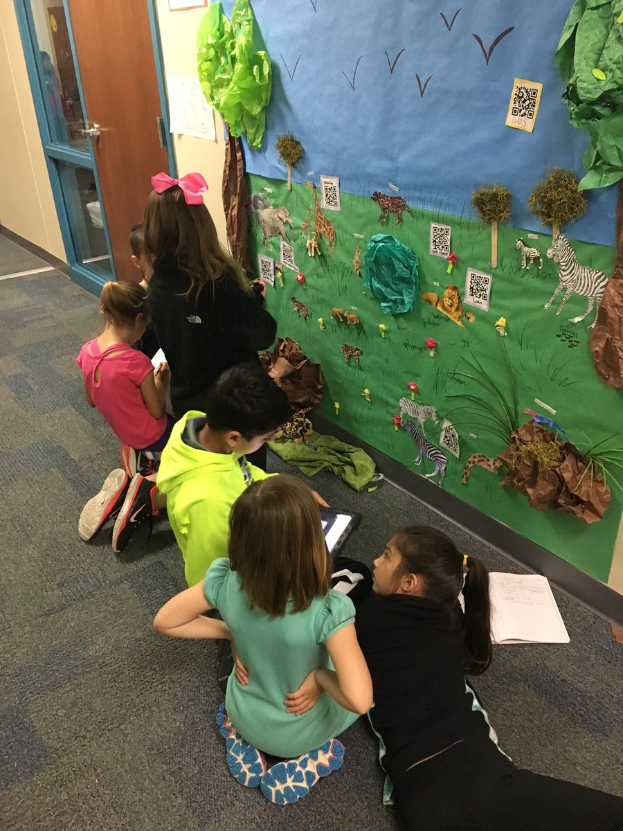 MissSalmonUP's tweet photo. Exploring the biomes with our buddies - what a grew way to start our day! @TeriKeith @2CMcCown #lakeside2016 https://t.co/LevVidxEyp