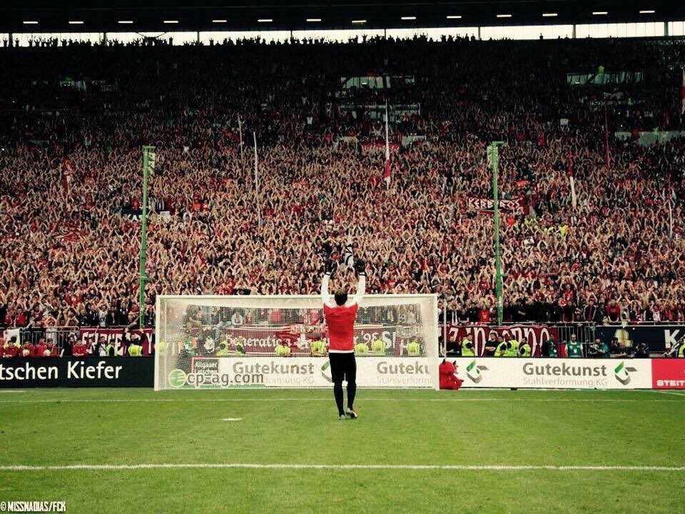 AnnaChloe_'s tweet photo. Ein lautrer Held feiert heute seinen Geburtstag! Alles Gute lieber Tobi Sippel 🎉 
#Dufehlst #RoterTeufel #FCK https://t.co/n4qtf0P46b