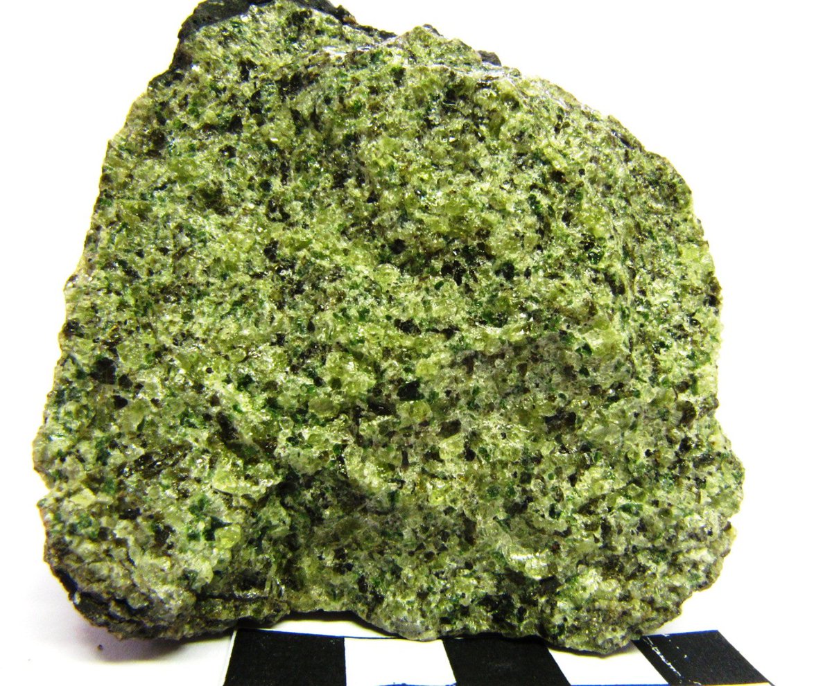 fabienprevots's tweet photo. Les plaques tectoniques glisseraient sur l'olivine https://t.co/xiNgp1t2ls #derivedescontinents #tectonique #olivine https://t.co/ATzhqrdzLJ