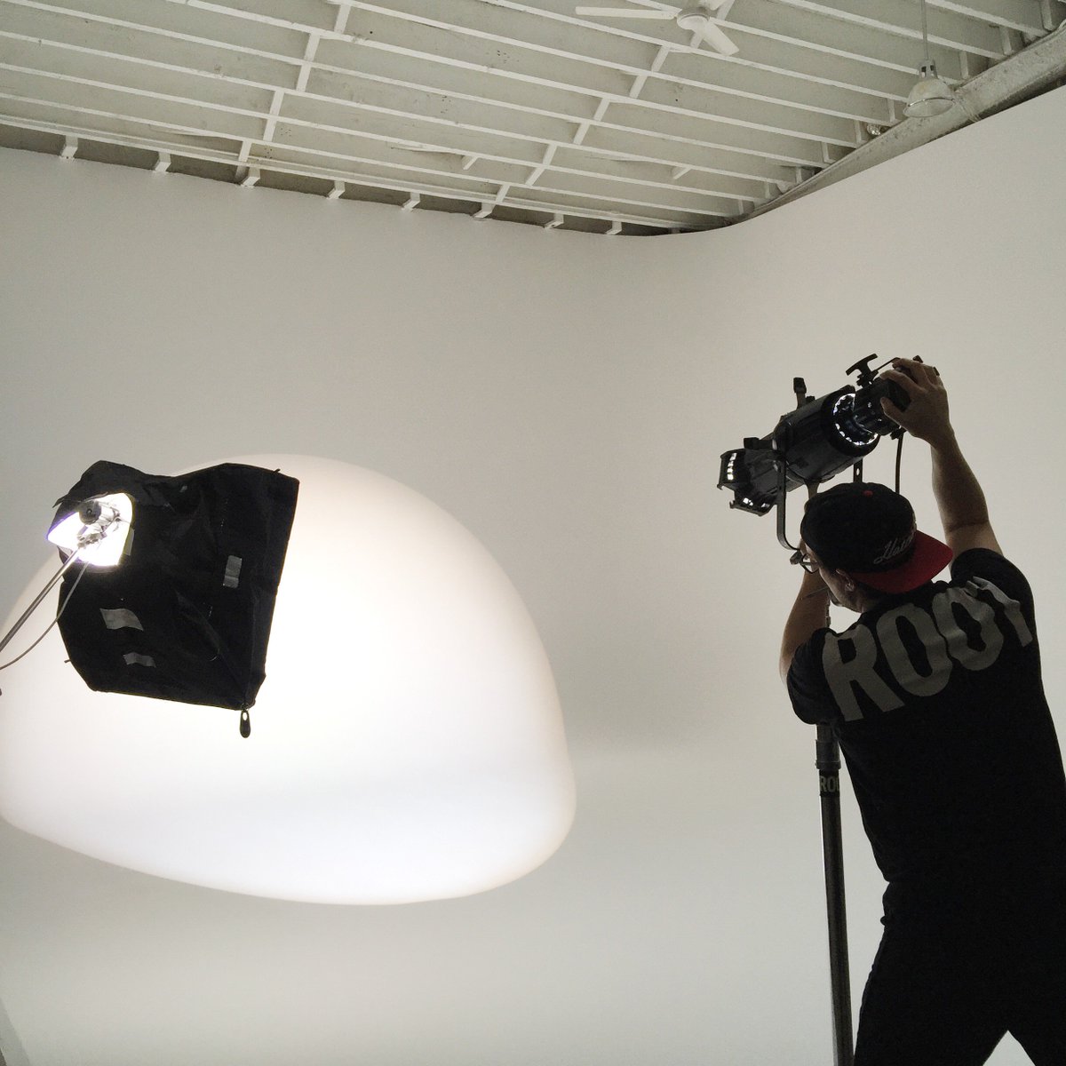 RootStudios's tweet photo. It's all in the light. Featuring @chimeralighting #k5600lighting Joker-Bug #ROOTeq https://t.co/BnAAhx2PQJ https://t.co/Z4vpyexerx
