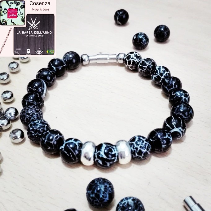 BarbaraRicci_73's tweet photo. Per #LaBarbadellAnno #bracciale
#leventopiubarbutodellanno https://t.co/dtM76Ncn5k creazioni https://t.co/6qKawnhNPy https://t.co/WZdj0olG4I