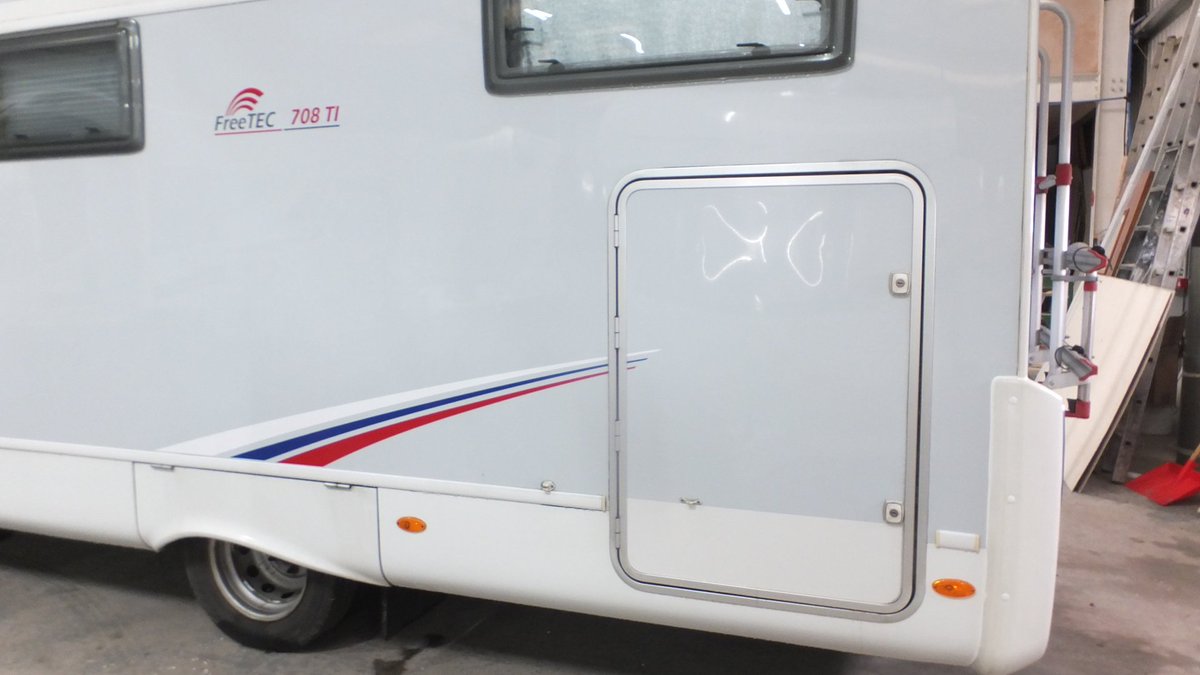 C & S Caravans tweet media