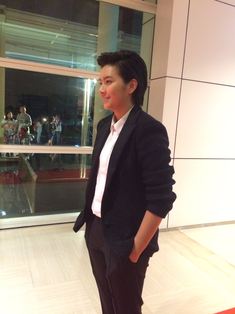p_guzso's tweet photo. ยินดีกับร��งวัลด้วยนะคะ ภูมิใจในตัวน้องทั้งสองคนเสมอ  #นันหงหยก #yesorno2_5 #komchadluekawards13 https://t.co/Ki6Httd58T