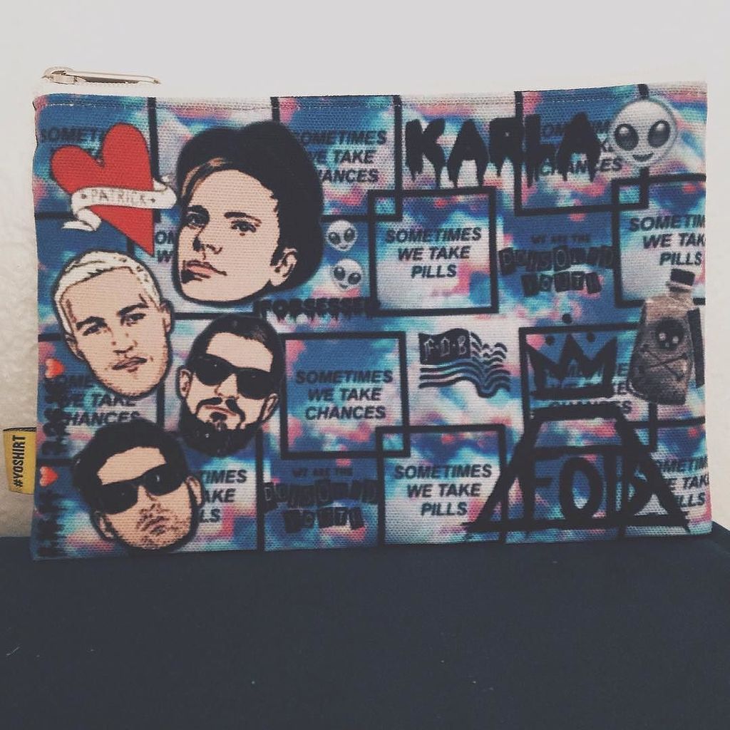 yoshirtinc's tweet photo. Love this #custom @falloutboy stash sack by @smolpatrickstump!
Create your own #FallOutBo… https://t.co/ovjyUvdAHE https://t.co/Kr9ySIbZ4d
