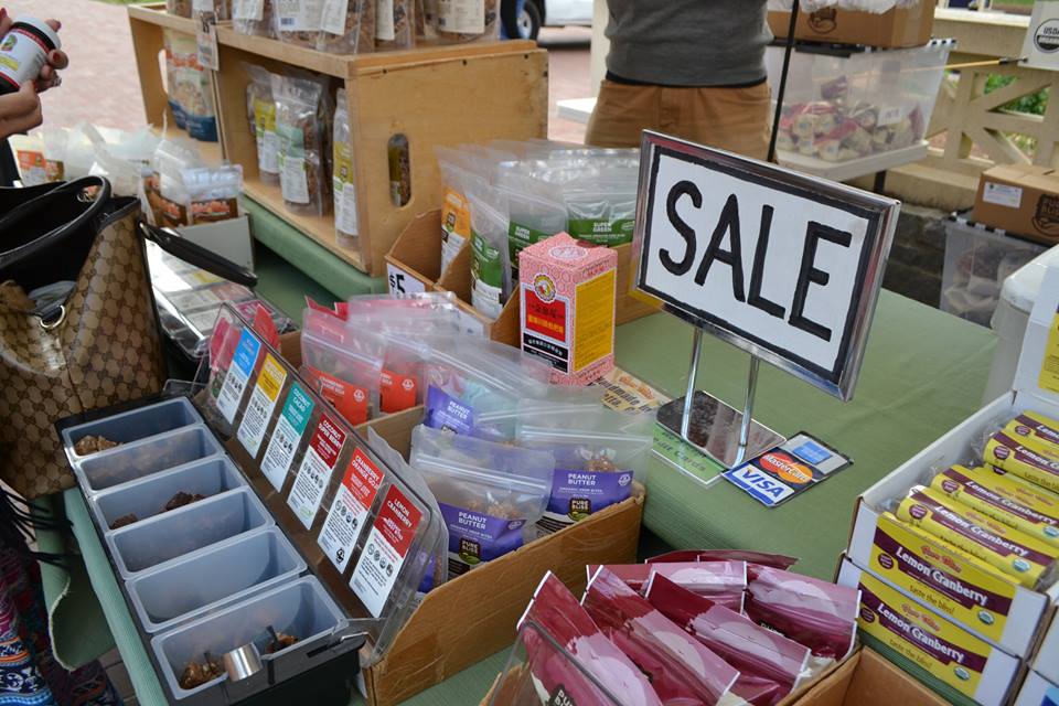 EmoryFarmersMkt's tweet photo. Come out to the Farmers Market to support our wonderful vendors today! Granola from Pure Bliss Organics. https://t.co/X45NARDWe9
