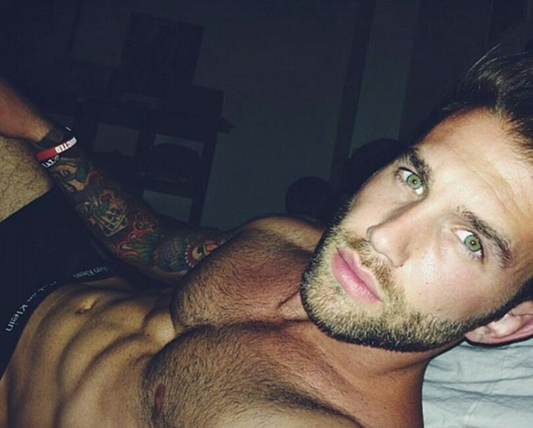 All dexter jefferson fans help me to get the 1Million on insta