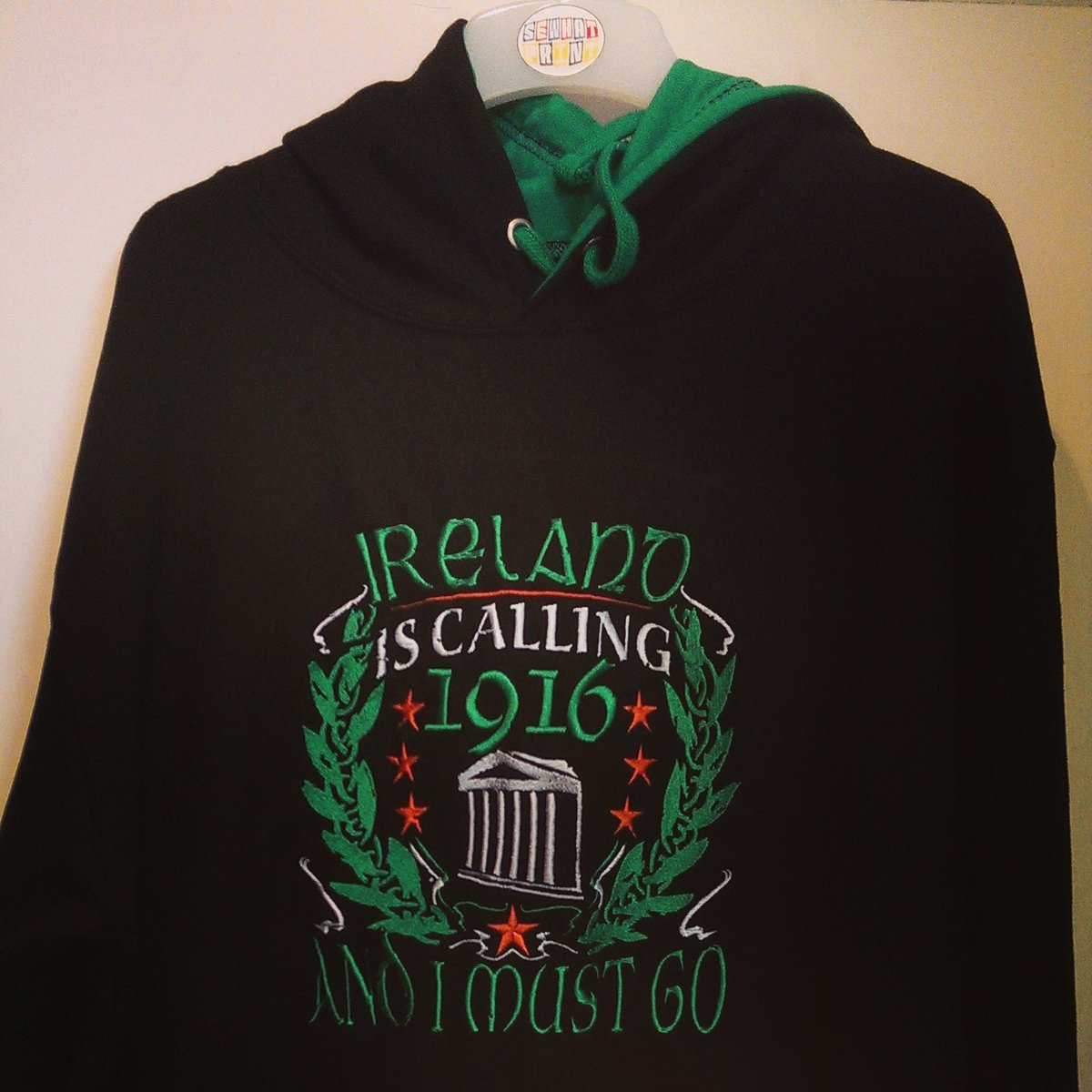 SEWHATPRINT's tweet image. 1916 Rising hoodie €29.99. Fully embroidered. Choice of tricolour styles on sleeve. Sizes xs to xxl.