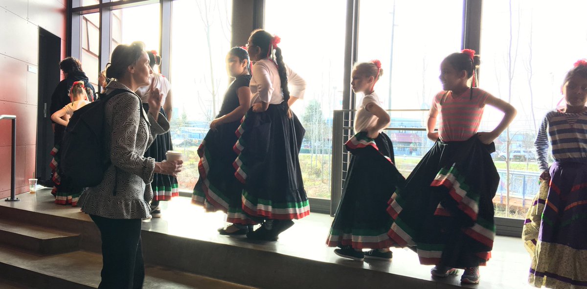 MissBeerbower's tweet photo. Ballet Folklorico de Roosevelt preparing to perform @GraduateTacoma ❤️ https://t.co/gb8aH2dpf4