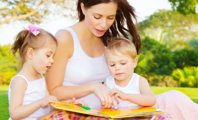 KidzInMind_es's tweet photo. La #lectura de #cuentos aporta muchos beneficios a los niños. Descúbrelos en https://t.co/kKiYXxY7x8 #KidzInMind https://t.co/pYKVWfPzpi