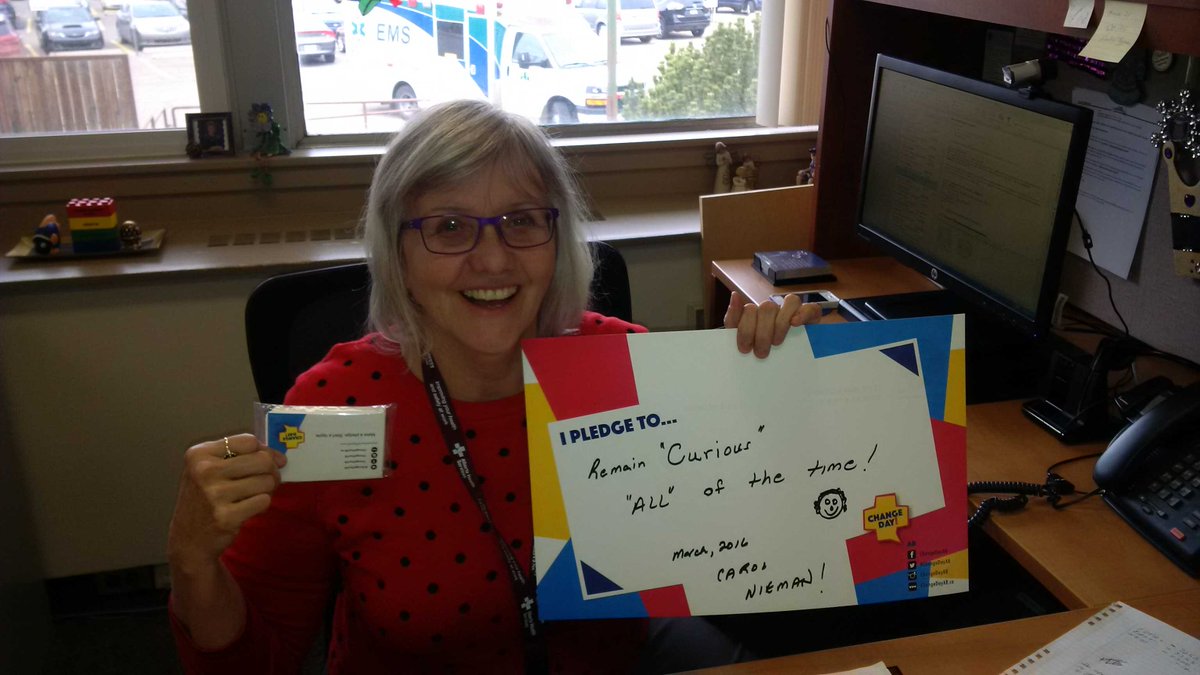 KenWou1's tweet photo. #changedayAB Carol makes a pledge at Medicine Hat Regional Hospital https://t.co/G6ajThNFB9
