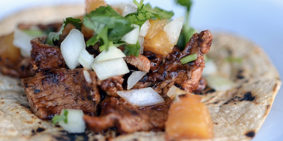 #HappyHour is calling our name <a href="/AranaNola/">Araña Taqueria</a>! Monday–Friday from 3–7pm for 1/2 off all drinks &amp; #tacos! #Margarita