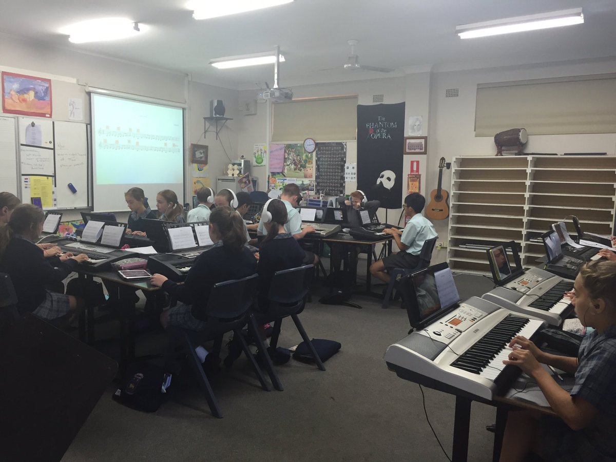 Olivia_gauci's tweet image. #keyboardlesson @09AGL @melmcmahon21
