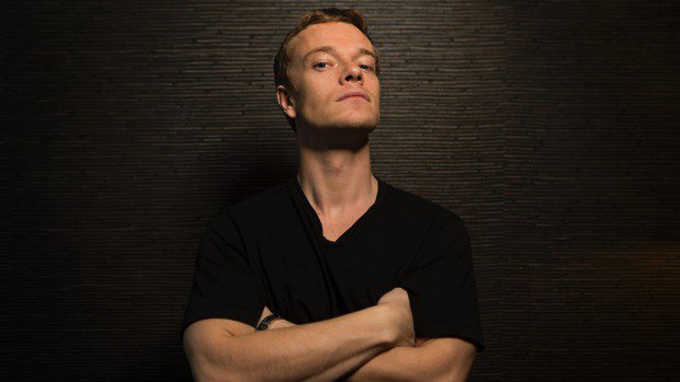WatchersOTWall's tweet photo. Lena Headey on Cersei's "dark" relationship; Alfie Allen hints at Game of Thrones season 6 - https://t.co/XiajydXu2F https://t.co/wMhtPbpqjU