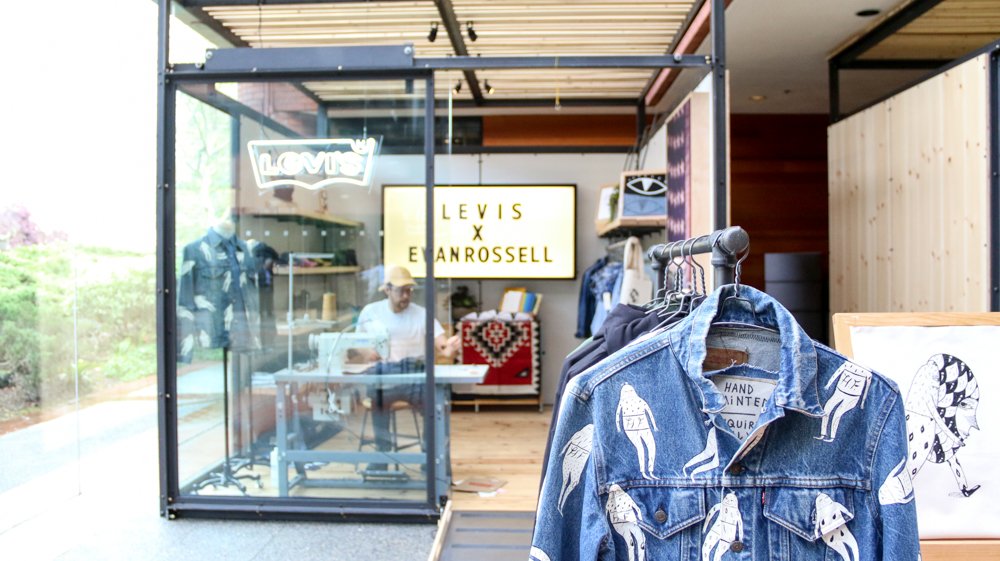 LEVIS's tweet photo. Artist in residence. @EvanRossell set up shop at our HQ. Stop by if you're in SF today &amp; tomorrow to watch him work. https://t.co/eyRa3l6YeO