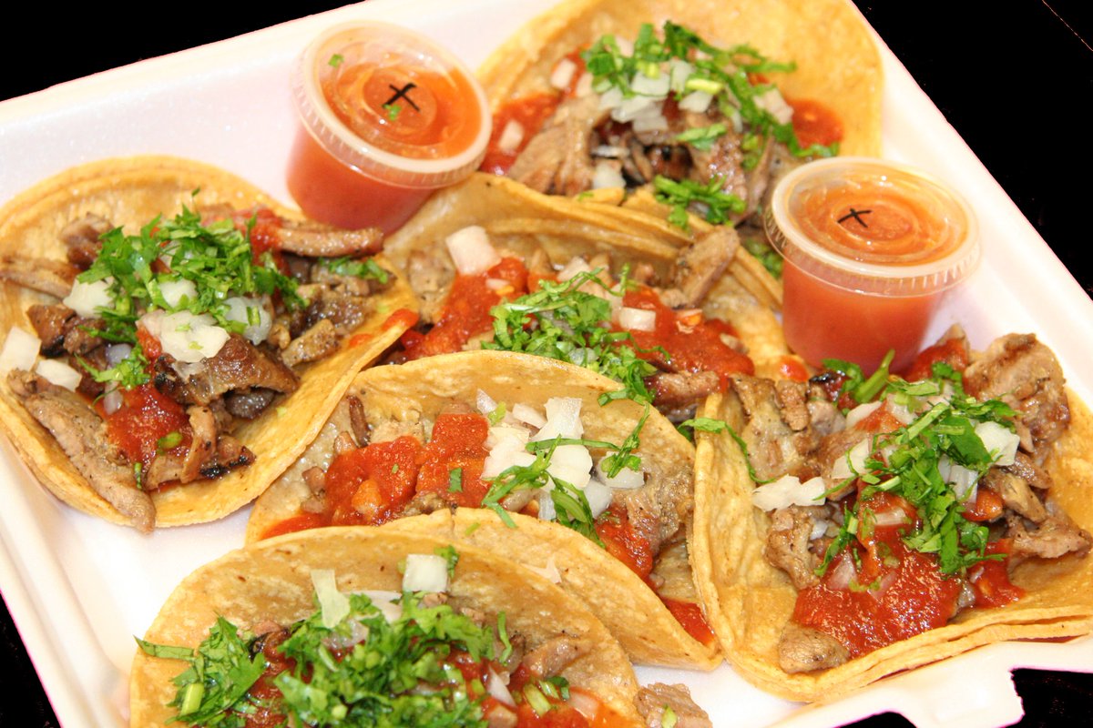 IT'S TACO TUESDAY!!! 🌮🌮 Order your  <a href="/CoMoCarlitos/">Carlito's Cabo</a> here!! 💃🏽 orderup.com/restaurants/ca…